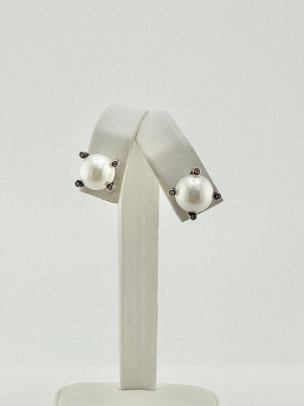 David Yurman Stud Earrings w/ Pearls and White Diamonds - 14mm
